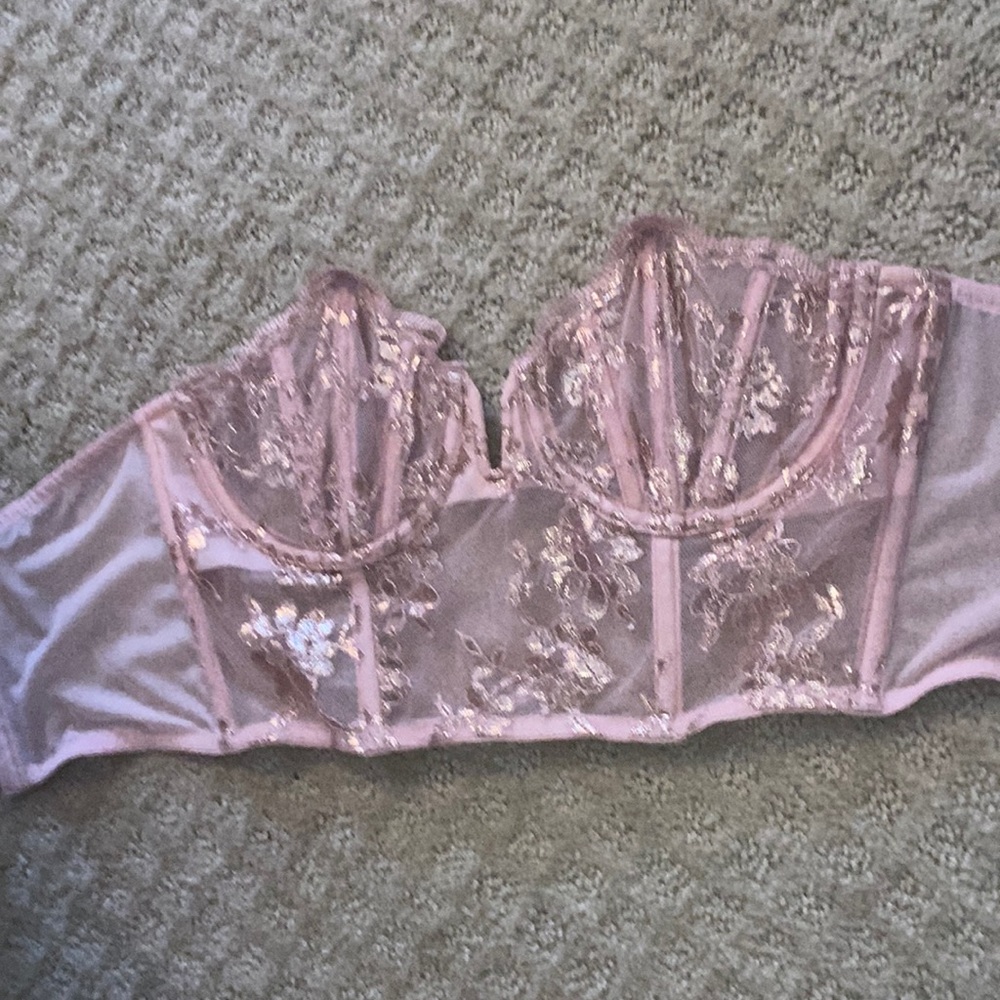 Beautiful corset top with rose gold flowers